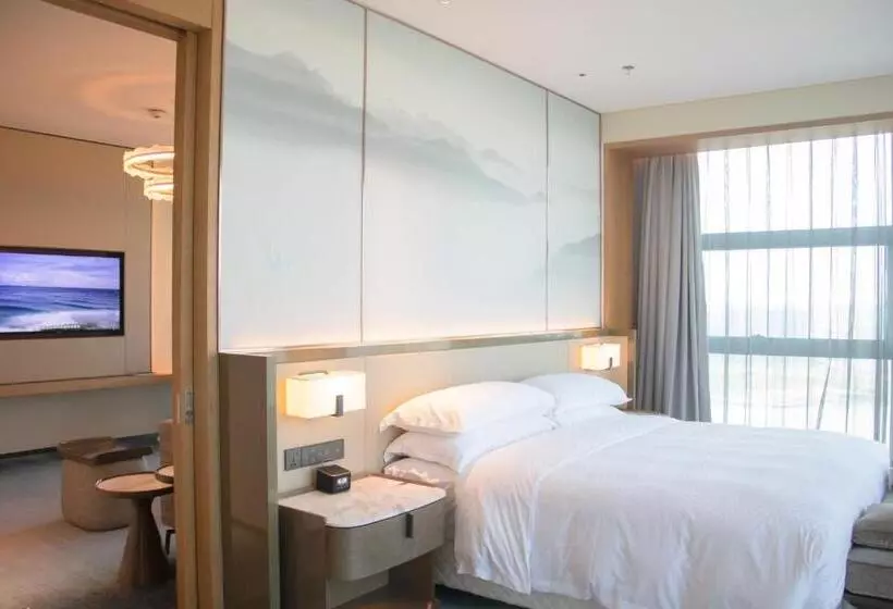 ホテル Four Points By Sheraton Wuhan, Jiangxia