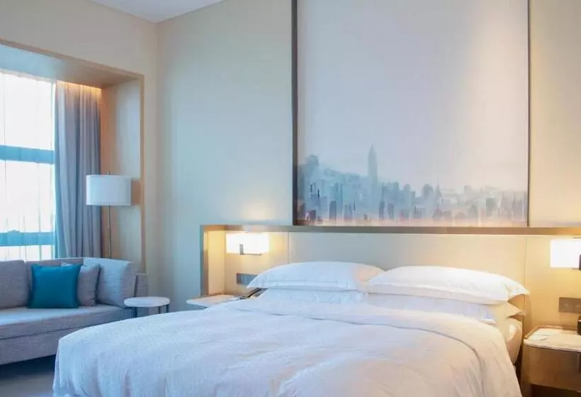 ホテル Four Points By Sheraton Wuhan, Jiangxia