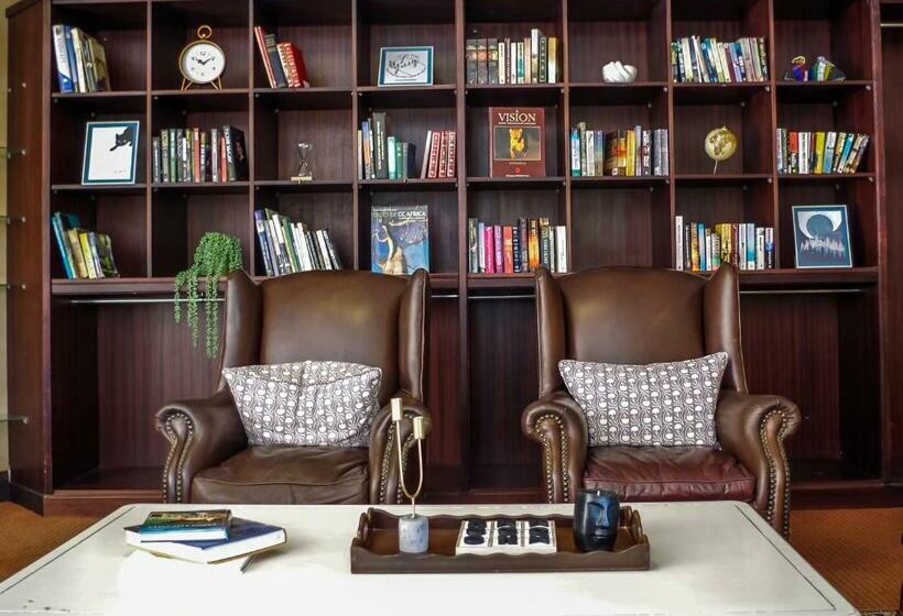 ホテル Katberg Mountain Resort &