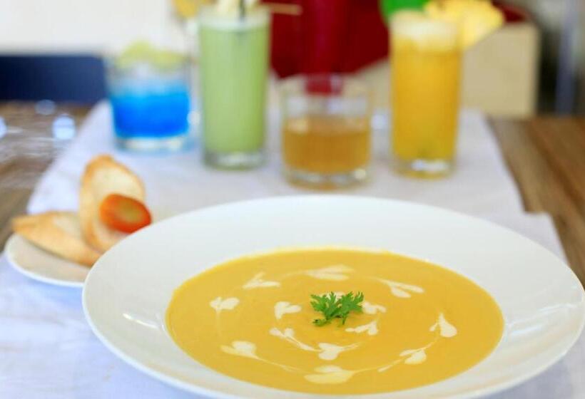 Orson Hotel & Resort Con Dao