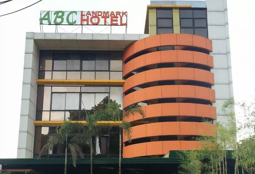 Hotelli Reddoorz Plus @ Abc Landmark