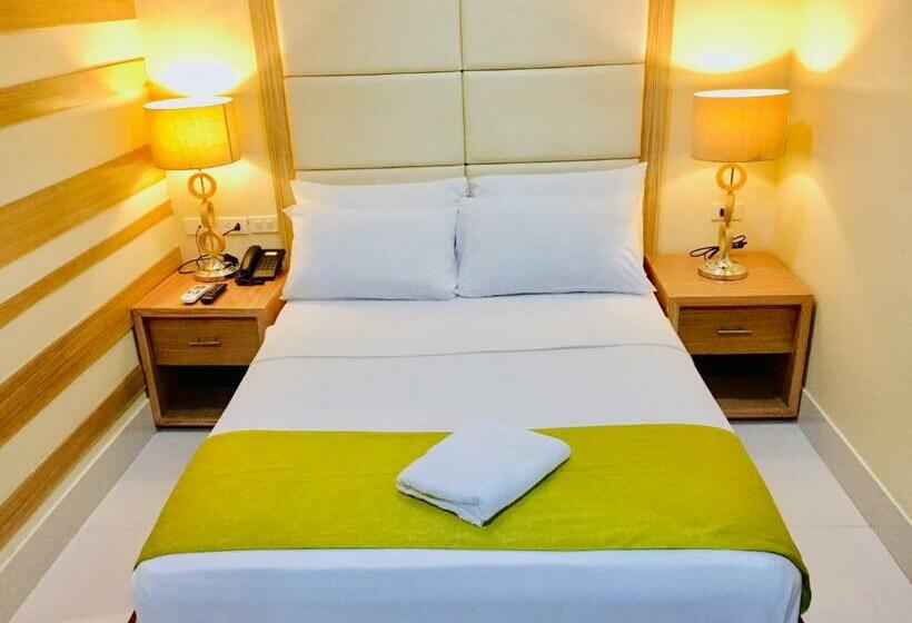 Hotel Reddoorz Plus @ Abc Landmark