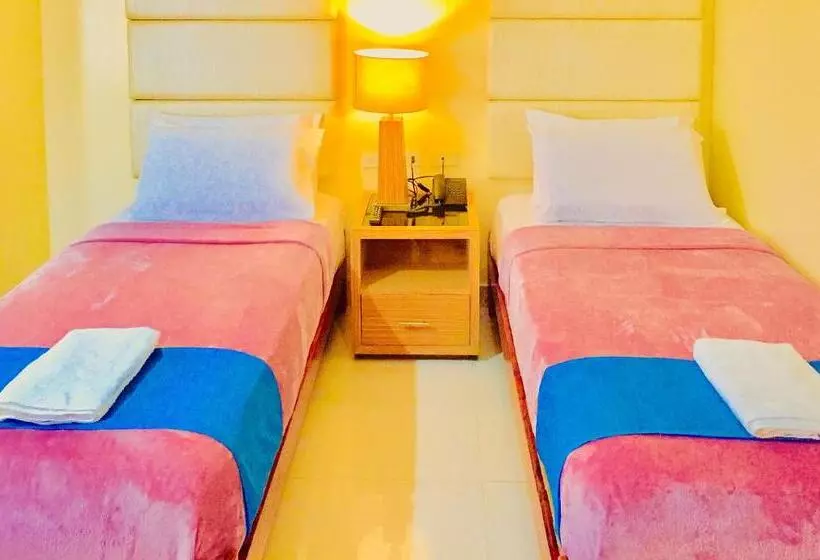 Hotelli Reddoorz Plus @ Abc Landmark