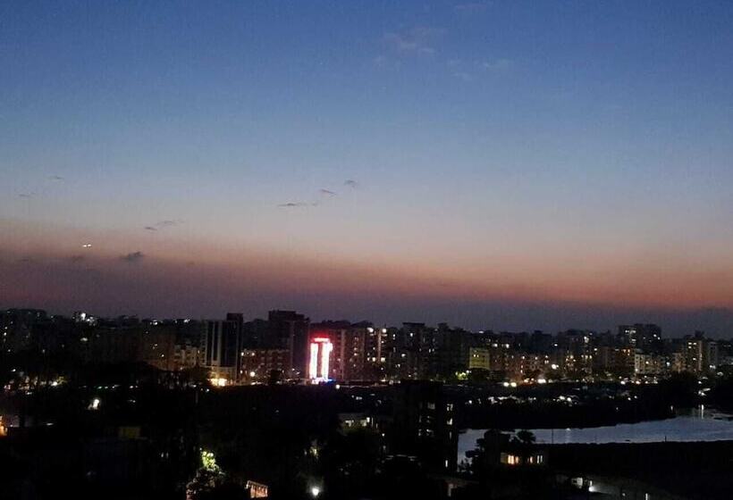 هتل The Castle Inn