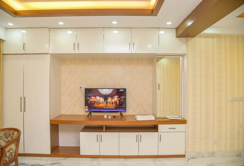 هتل The Castle Inn