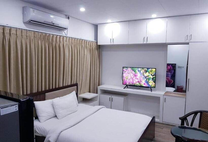 هتل The Castle Inn