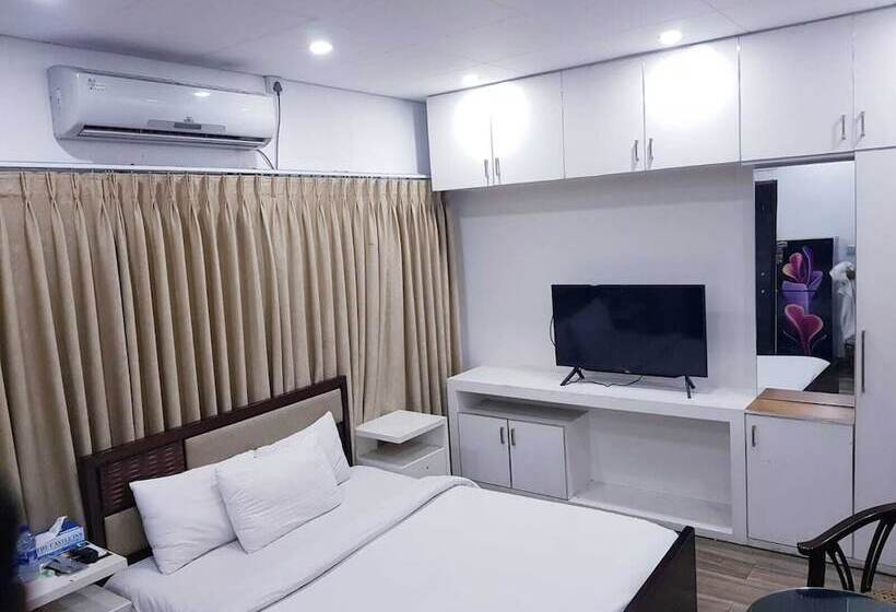 هتل The Castle Inn