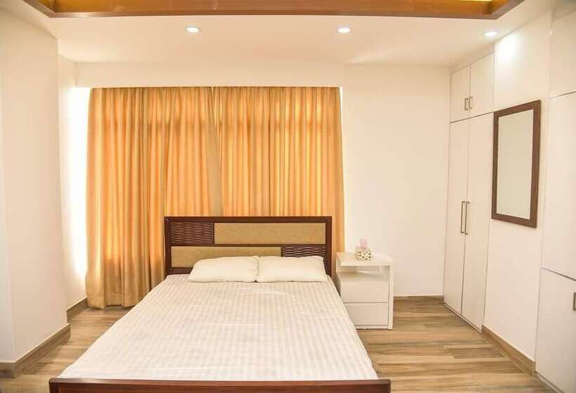 هتل The Castle Inn