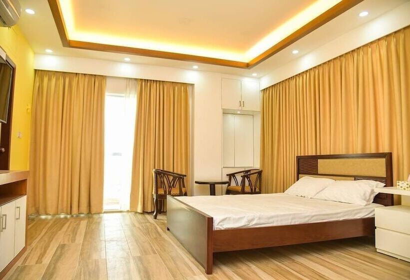 هتل The Castle Inn