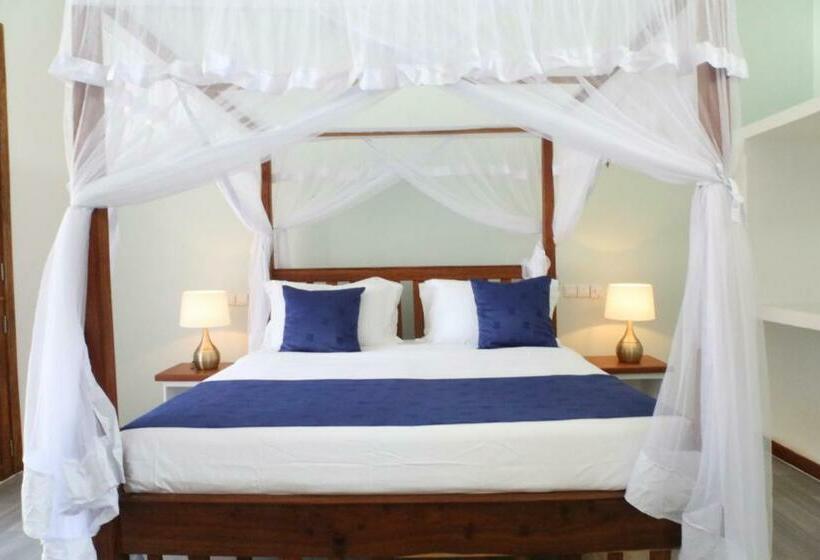 בית מלון כפרי The Golden Blue Luxury