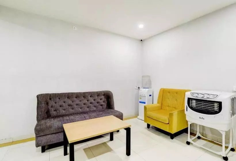 ホテル Vaccinated Staff Oyo 80945 Silverkey Sujay Hospitality