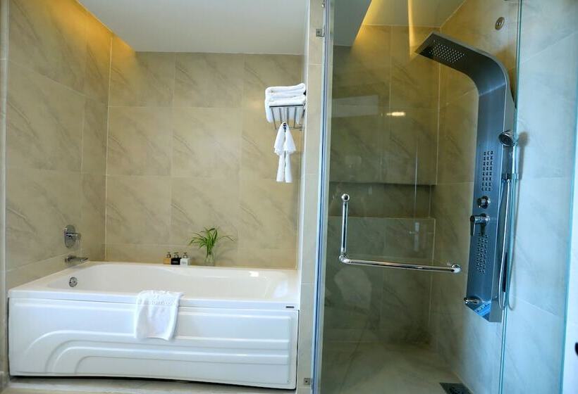 Orson Hotel & Resort Con Dao