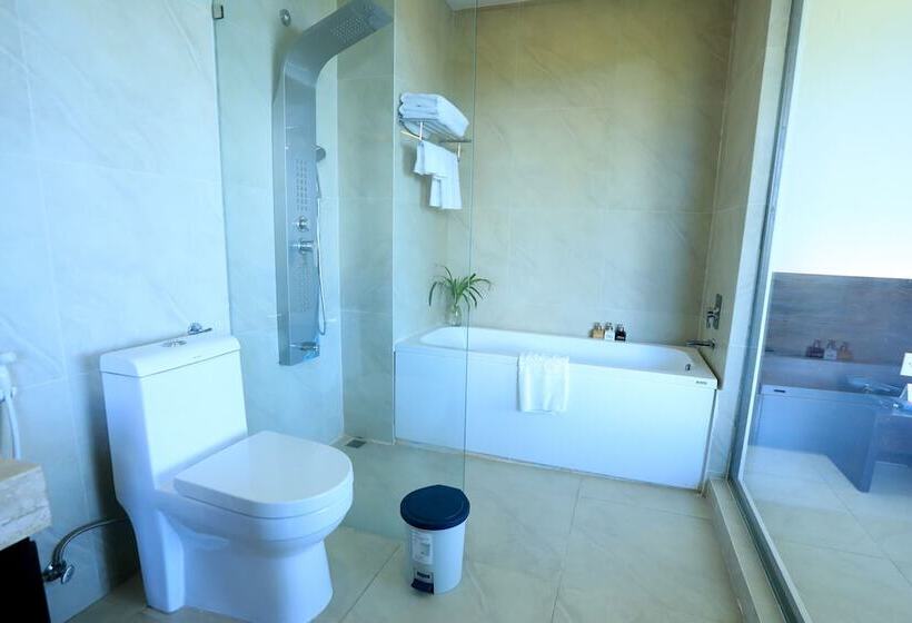 Orson Hotel & Resort Con Dao