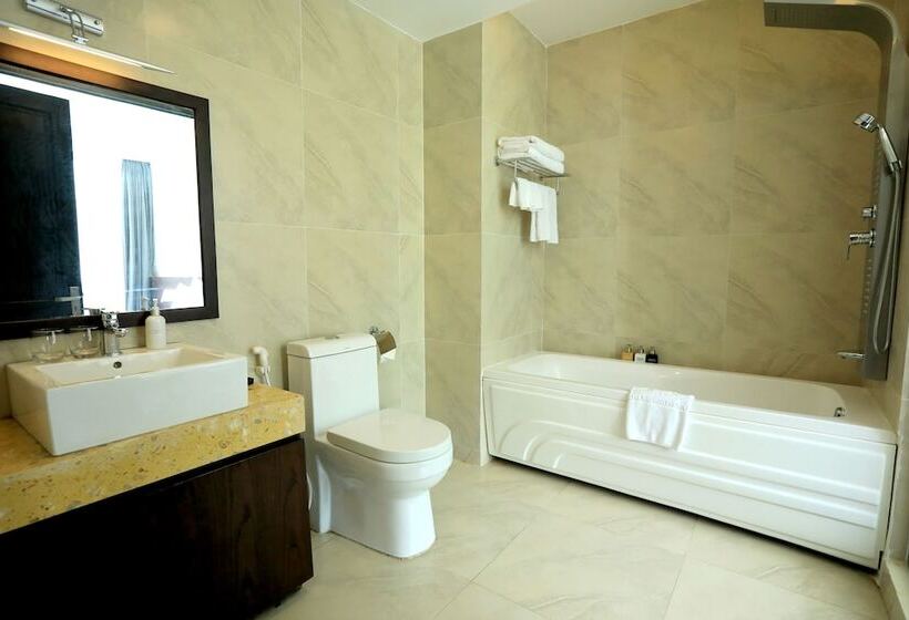 Orson Hotel & Resort Con Dao