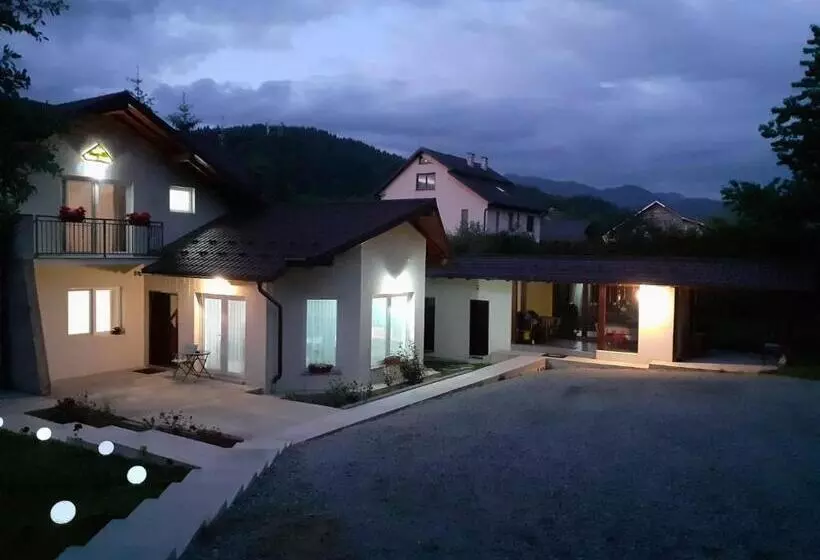 ペンション Casa Anna