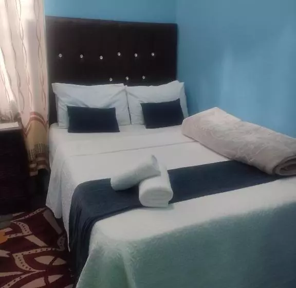 ペンション The Croc Guest House