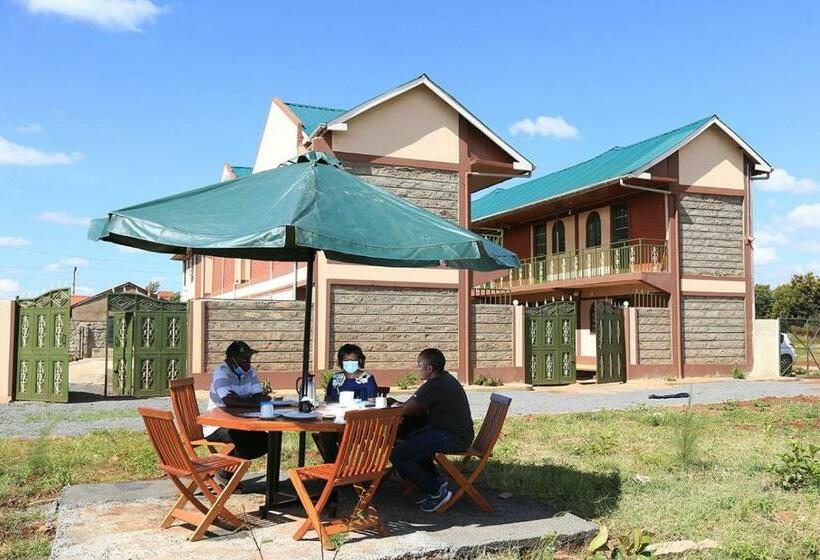 The 4 Js Bed And Breakfast Emali