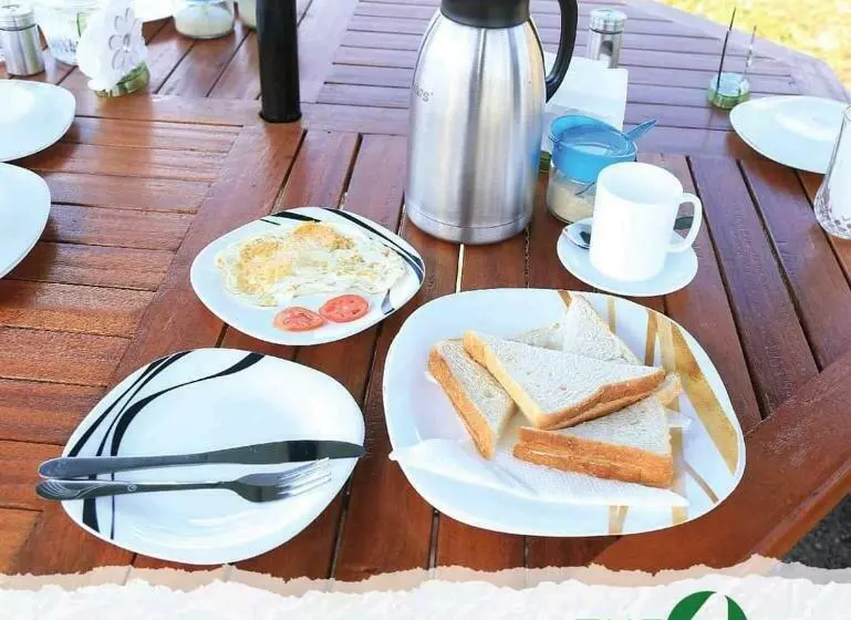 The 4 Js Bed And Breakfast Emali