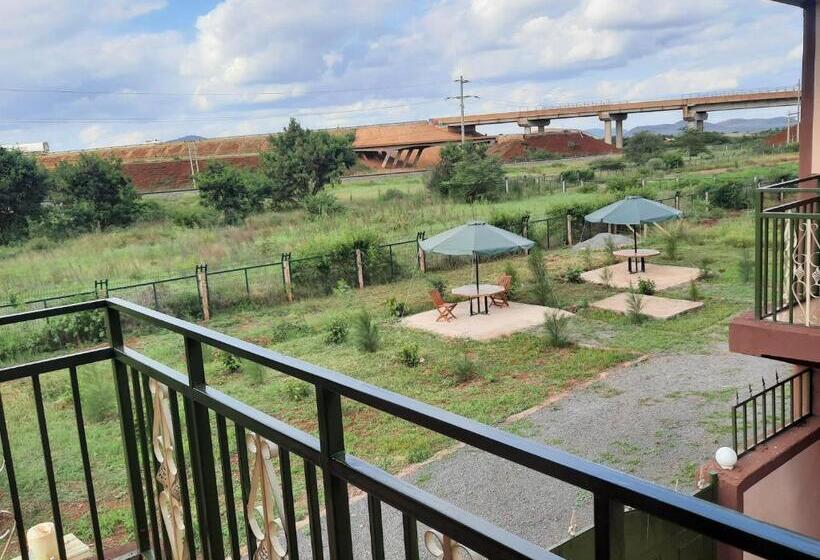 The 4 Js Bed And Breakfast Emali