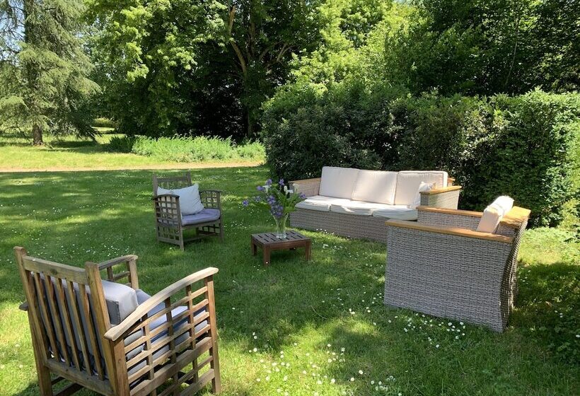 مبيت وإفطار L Abeaupiniere