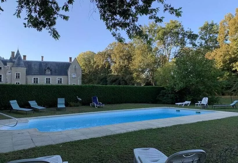 ベッドアンドブレックファースト L Abeaupiniere