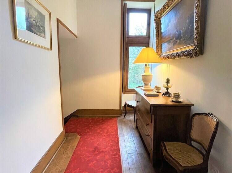 مبيت وإفطار L Abeaupiniere