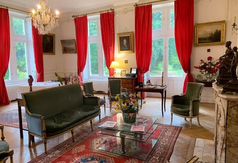 ベッドアンドブレックファースト L Abeaupiniere