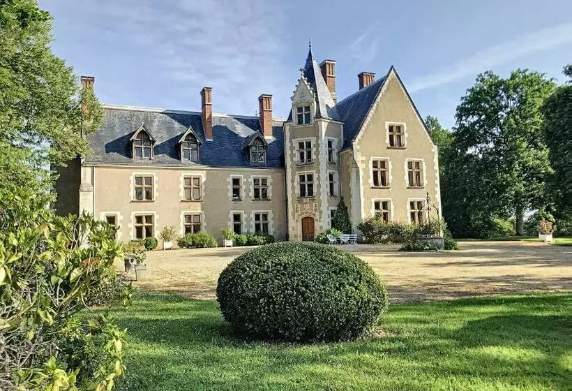 ベッドアンドブレックファースト L Abeaupiniere