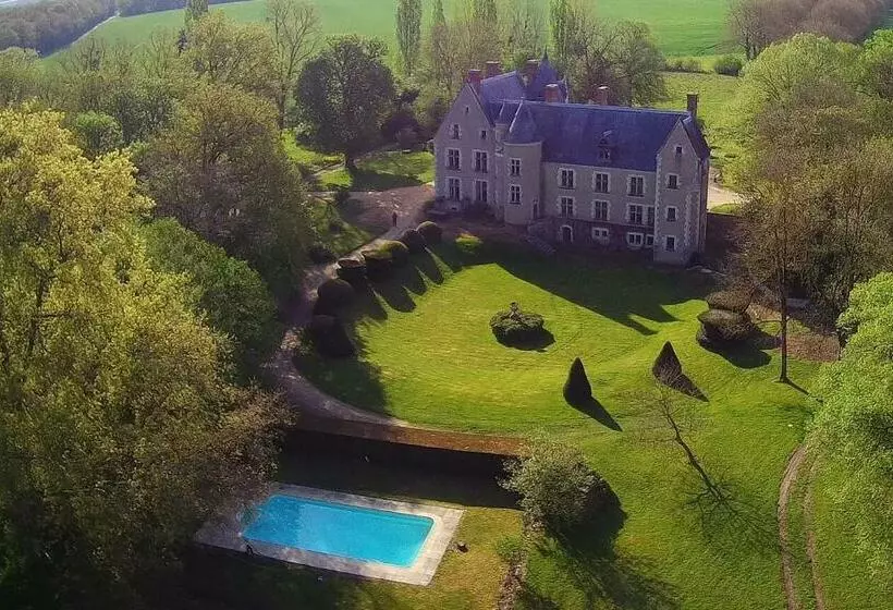 ベッドアンドブレックファースト L Abeaupiniere