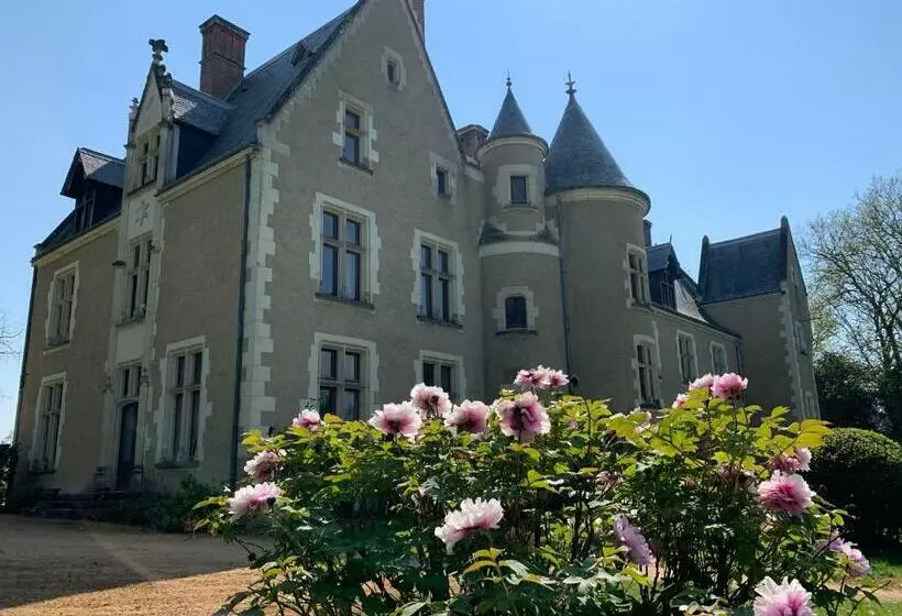 ベッドアンドブレックファースト L Abeaupiniere