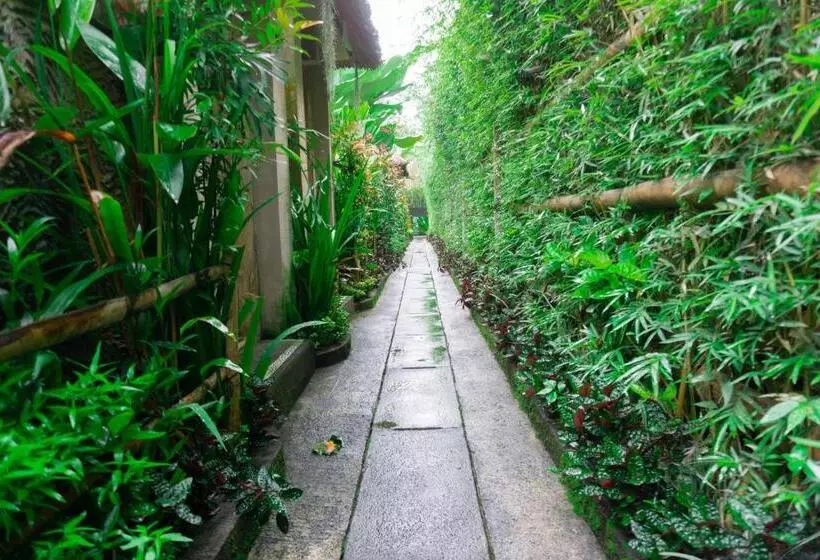 ベッドアンドブレックファースト Prayatna Villas