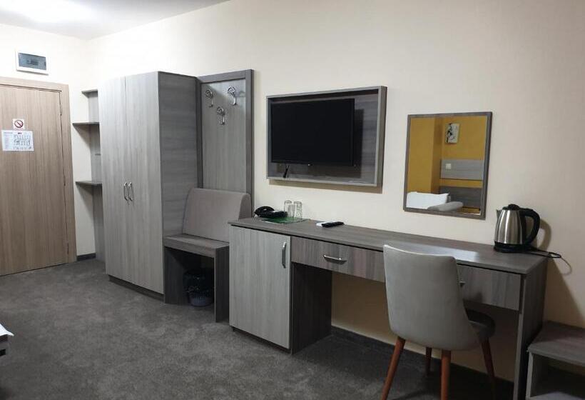 فندق хотел чинар кирково