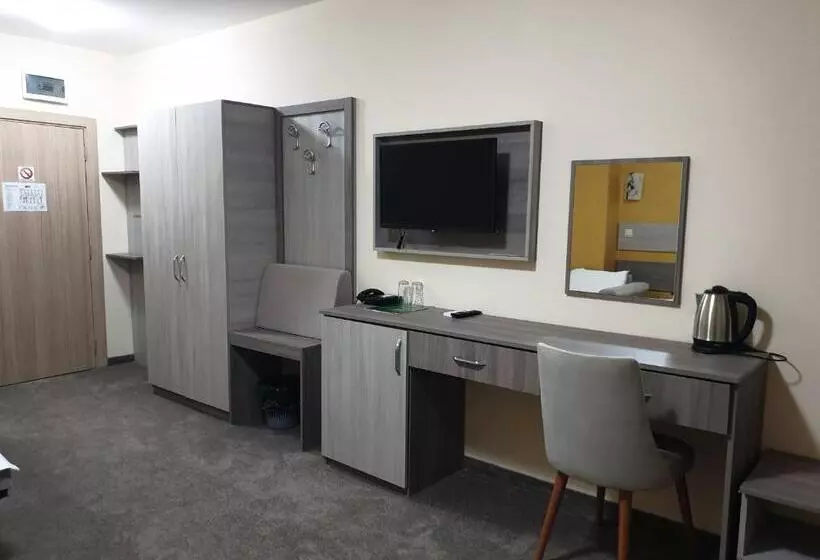 Hotelli хотел чинар кирково