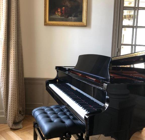 בית מלון כפרי Château De Longpré