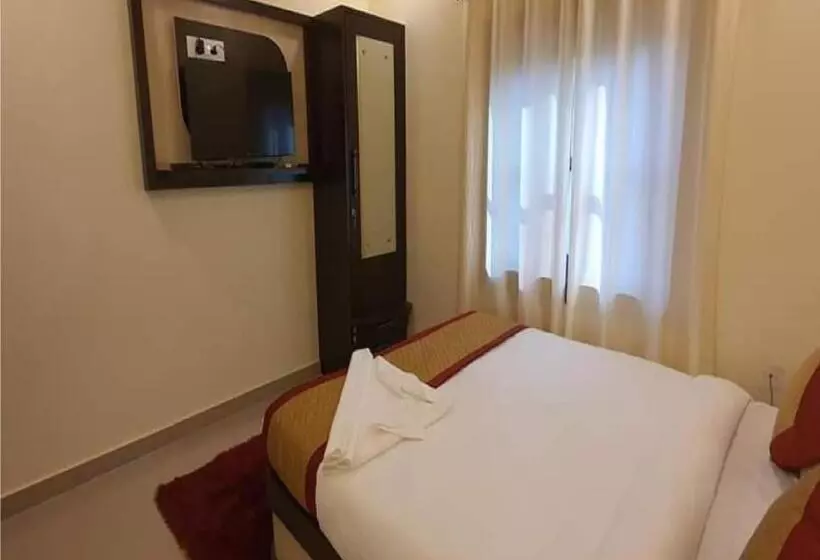 ホテル Gokul Raj By Wb S