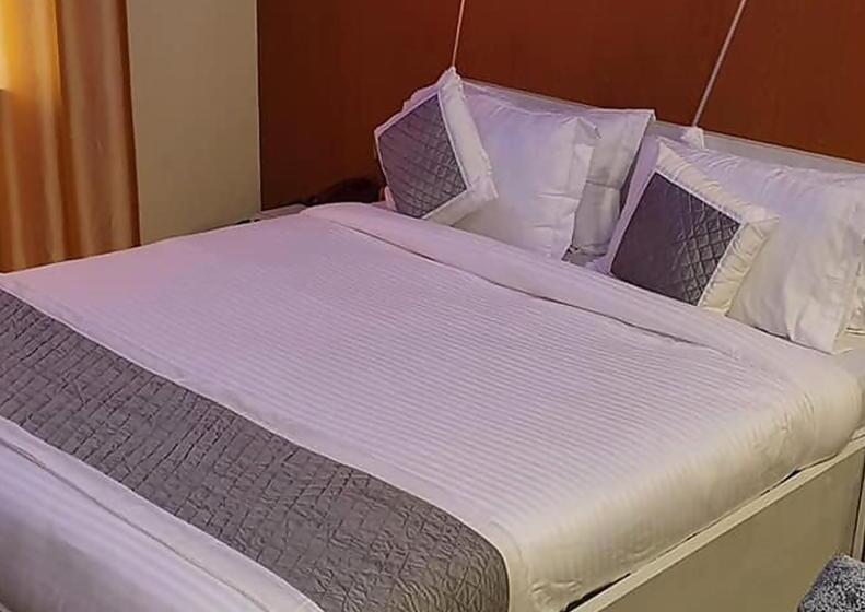 בית מלון כפרי Gokul Raj By Wb S