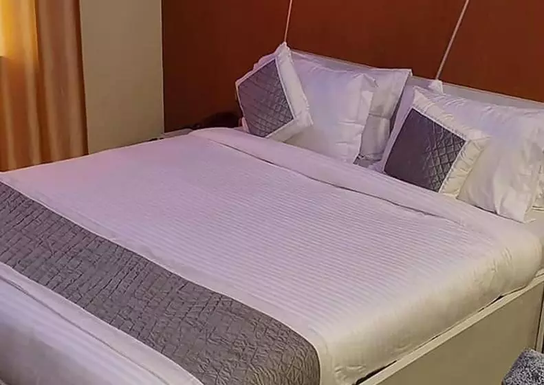 ホテル Gokul Raj By Wb S