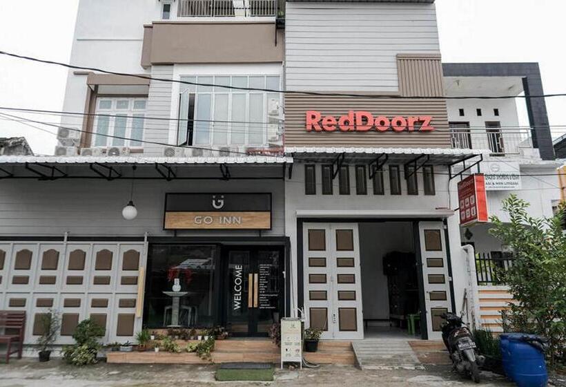 فندق Reddoorz @ Sekip Medan