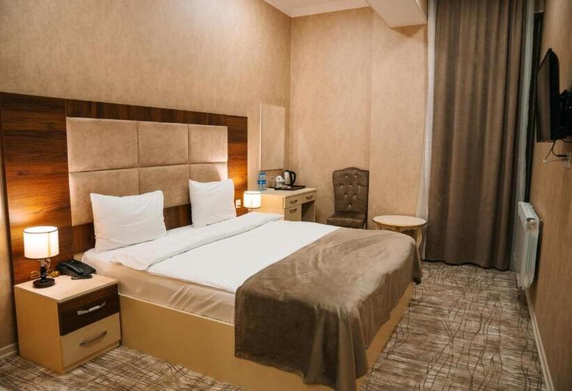 هتل The Clocktower