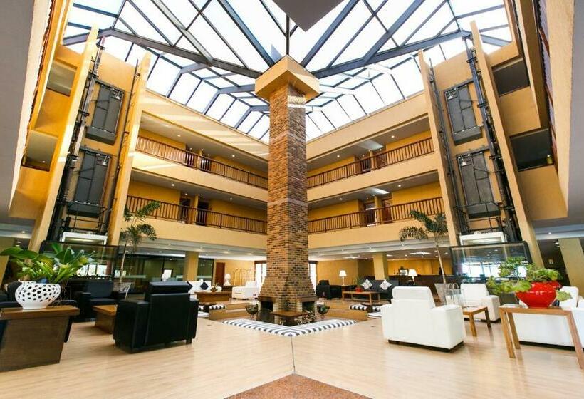 Отель Villa Itaipava Resort & Conventions