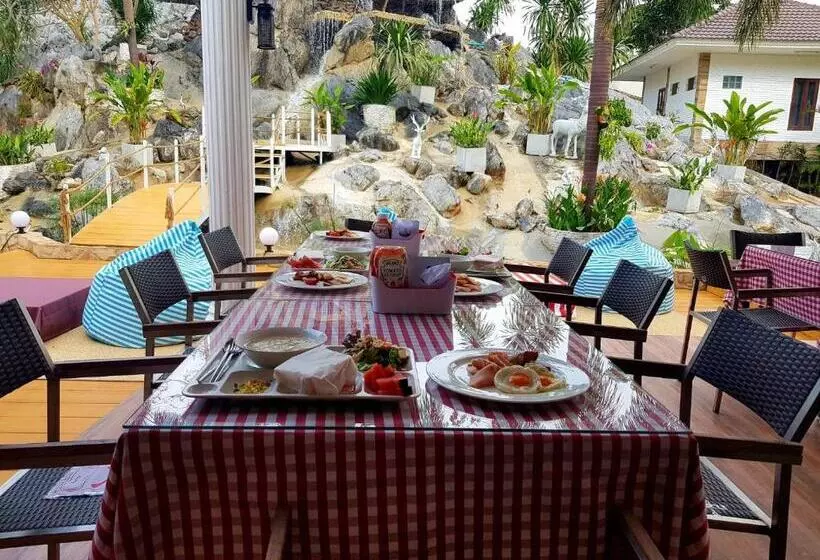 Lomakeskus Mont Blanc Base Camp Khaoyai