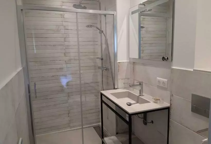 Aamiaismajoitus (B&B) L'expression