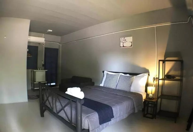 Hotelli Laan Rab Lom Home & Cafe