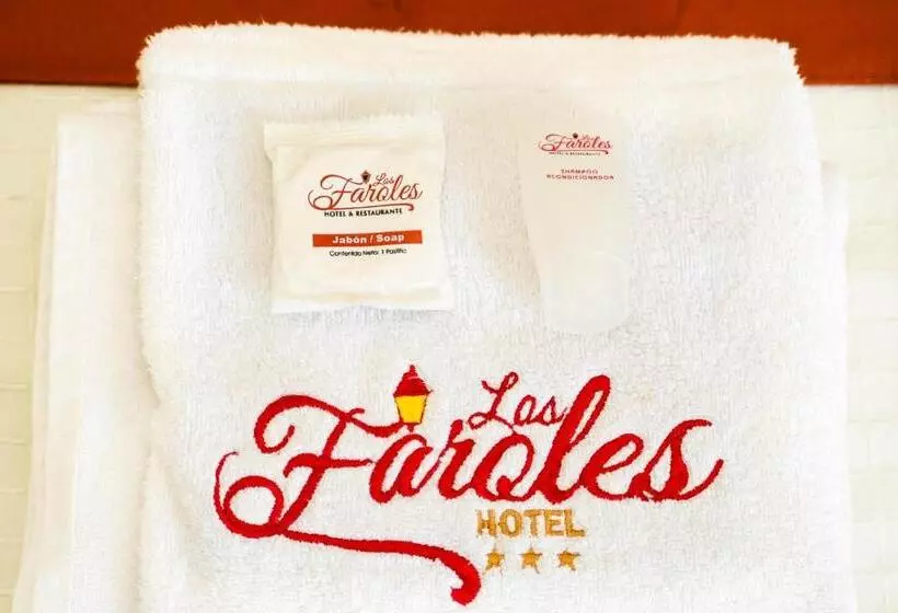 ホテル Los Faroles