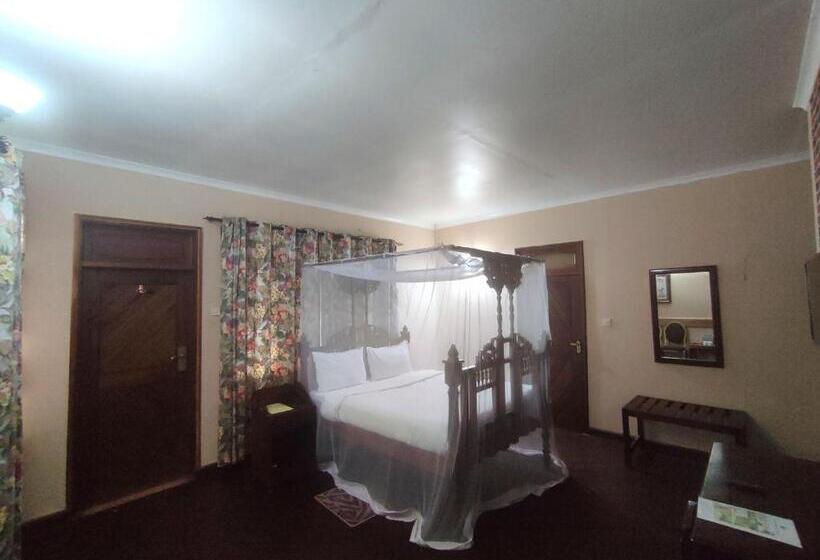 فندق Lushoto Executive Lodge