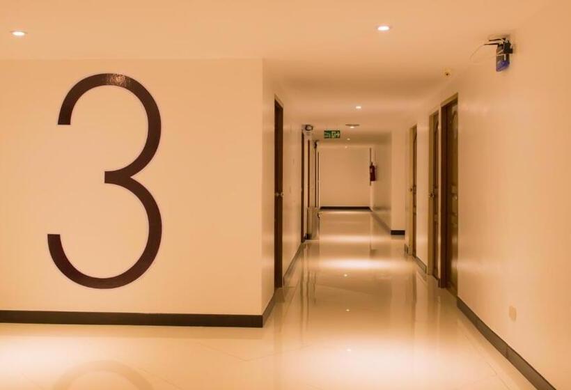 Отель The Holidays Hill Betong