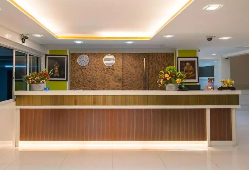 Hotelli The Holidays Hill Betong