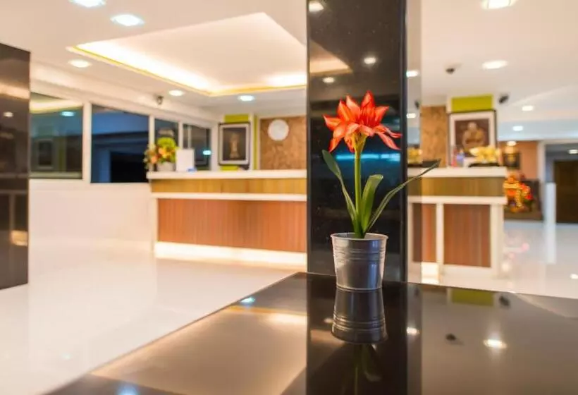 Hotelli The Holidays Hill Betong