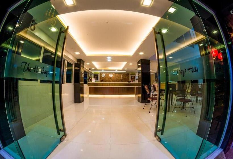 Отель The Holidays Hill Betong