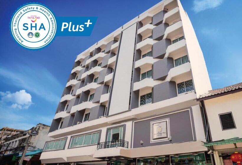 Отель The Holidays Hill Betong